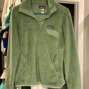 Women’s Patagonia sweater